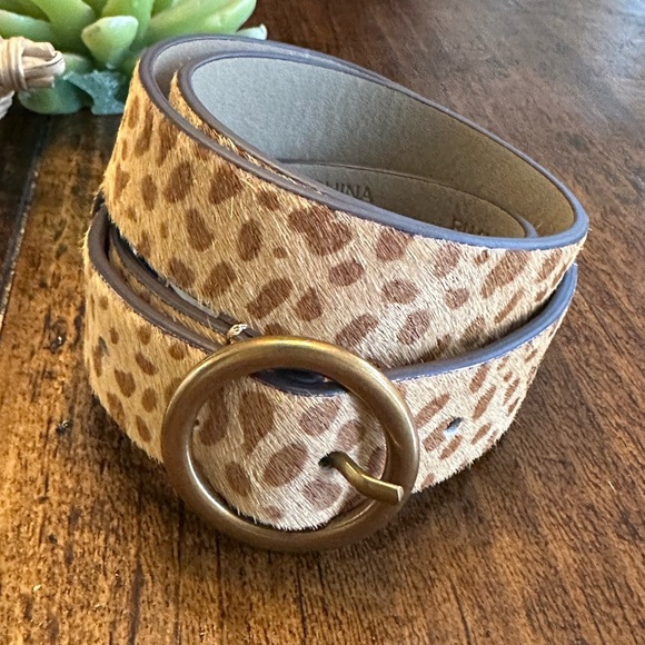 Urban Outfitters | Calf Hair/Faux Leather Animal Print Circle Buckle Belt, M - Picture 1 of 5